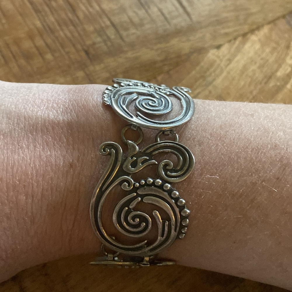 Amparo Mexico Mid Century Sterling Silver Cut Out Swirls Motifs Bracelet